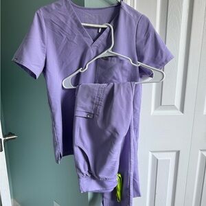 Figs Purple Scrub Set